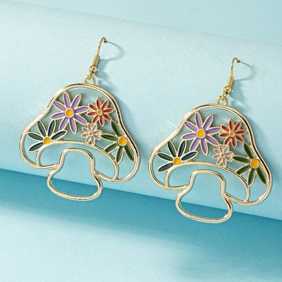 🍄 Mushroom Earrings 🍄 - Picture 3 of 5
